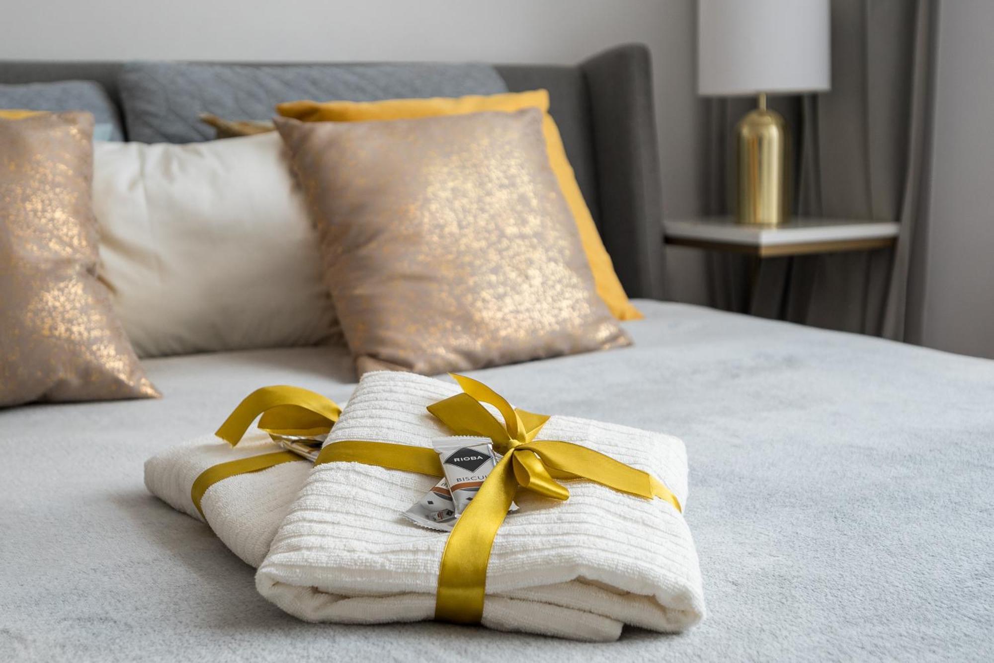 Gold Premium Central Suite 950 M To Central Station Parking 바르샤바 외부 사진